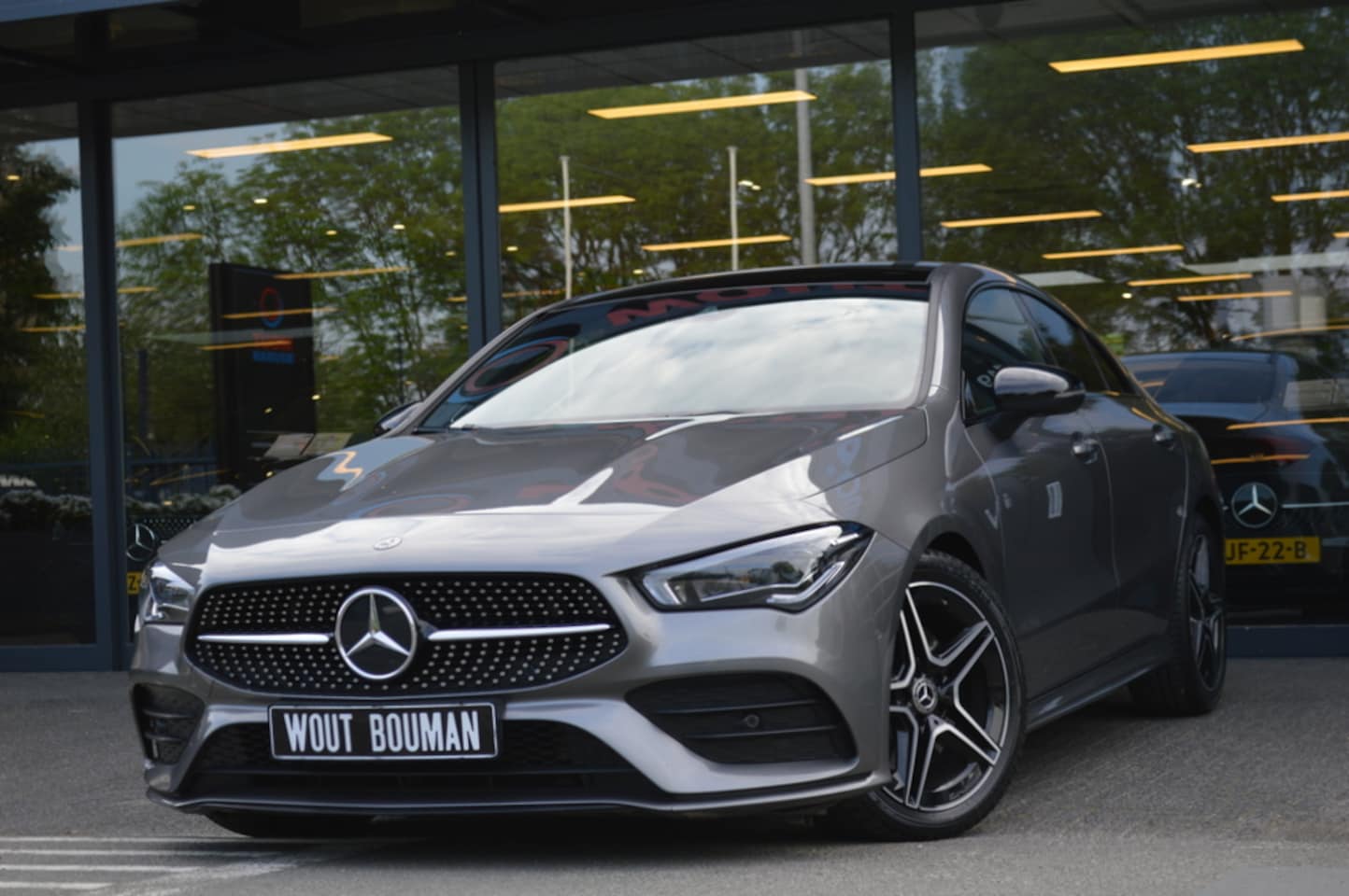 Mercedes-Benz CLA-Klasse - 200 AMG-Line Multibeam Panorama Sfeer Burmester CarPlay Pdc - AutoWereld.nl