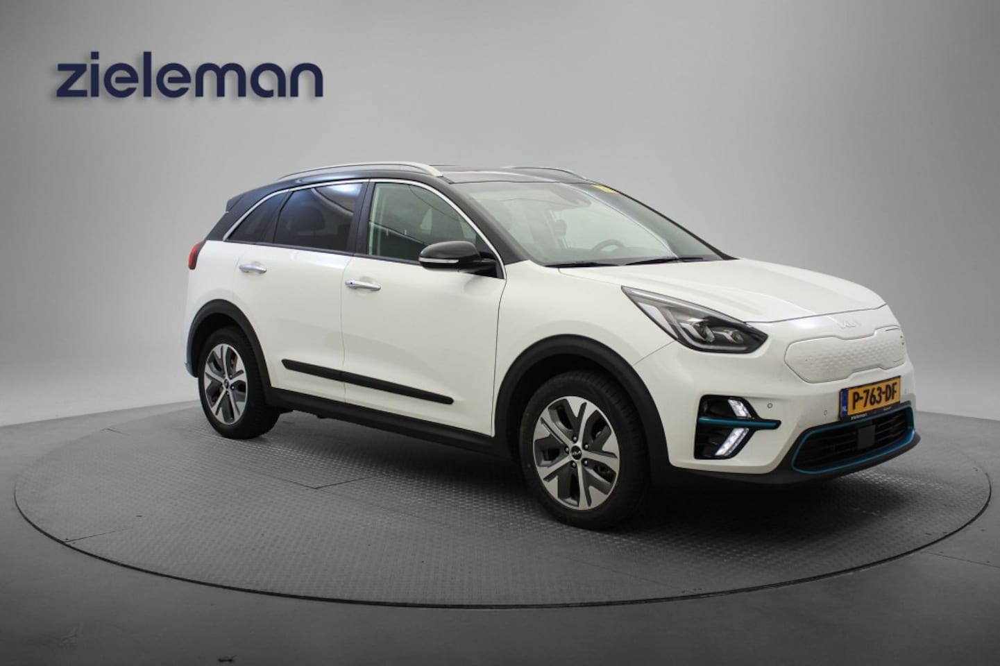 Kia e-Niro - DynamicPlusLine 64 kWh - Carplay, Dakraam, Half Leer, Camera, Stoelverw. SOH 100% - AutoWereld.nl