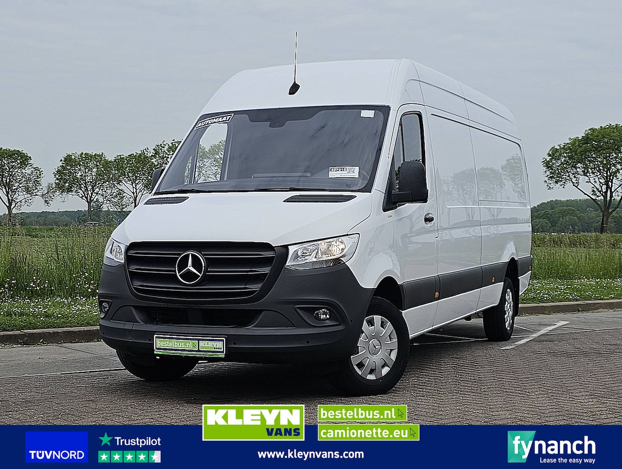 Mercedes-Benz Sprinter - 317 L3H2 Mbux10 + Navi! - AutoWereld.nl