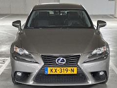 Lexus IS - 300h Business Line Pro