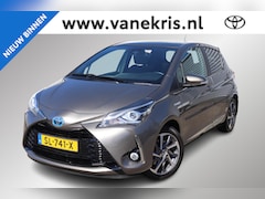 Toyota Yaris - 1.5 Hybrid Premium, Pano, Halfleder, Parkeerhulpcamera, Dealer onderhouden