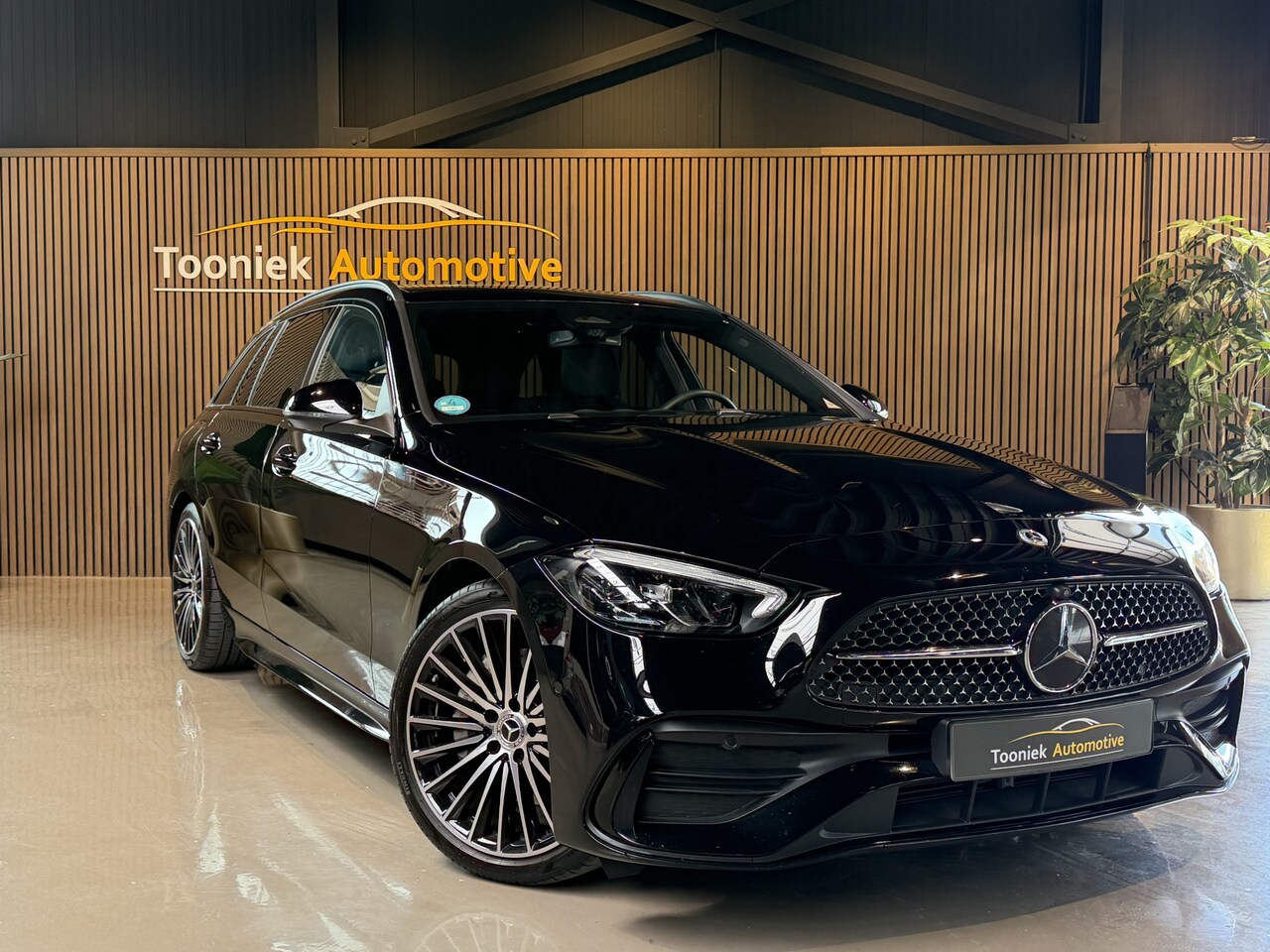 Mercedes-Benz C-klasse Estate - 200 AMG Line | Panorama dak | Cruise Control | in Nieuwstaat ! | AMG VELGEN | - AutoWereld.nl