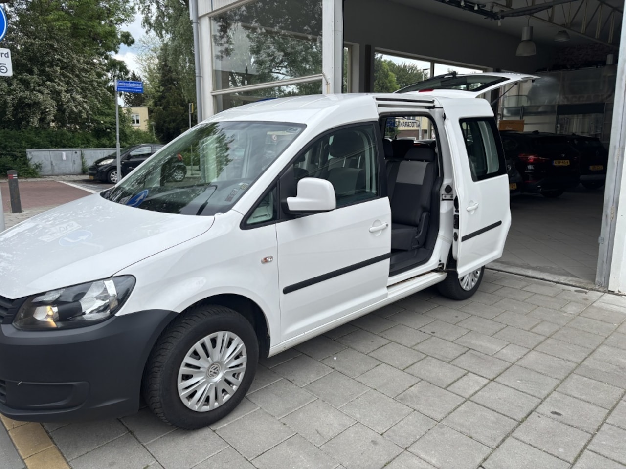 Volkswagen Caddy - 1.2 TSI Trendline 7p 1.2 TSI Trendline 7p - AutoWereld.nl