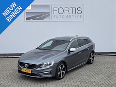 Volvo V60 - 2.0 T4 Business Sport R design NL-AUTO | PANODAK | LEDER | CAMERA | TREKHAAK