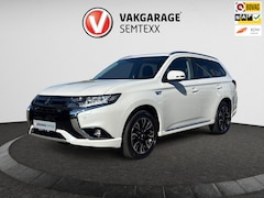 Mitsubishi Outlander - 2.0 PHEV Executive Edition |Trekhaak | Automaat | Clima | Navi | Camera | Leder | Originee