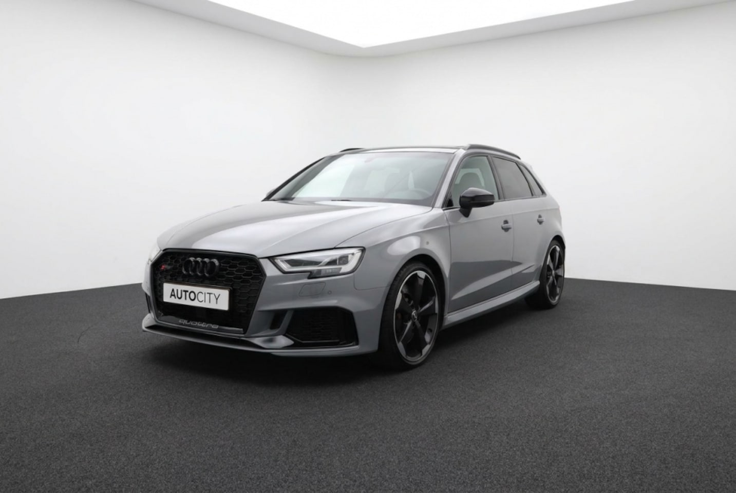 Audi RS3 - Sportback 2.5 TFSI quattro Nardo l RS Seats l B&O l Camera l VOL OPTIES - AutoWereld.nl