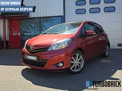 Toyota Yaris - 1.3 VVT-i |Cruise|Clima|Pano|Navi|Leder|Trekhaak|16" LMV|Bomvol|Dealeronderhouden|1e eigen