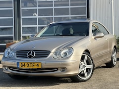 Mercedes-Benz CLK-klasse Coupé - 240 Elegance 170pk | Xenon koplampen | Cruise control | Elektrisch transparant schuif-/kan