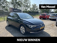 Volkswagen Golf - 1.5 eTSI Style | 150PK Automaat | Privacy Glass | Camera | Sfeerverlichting | Ergo Stoelen