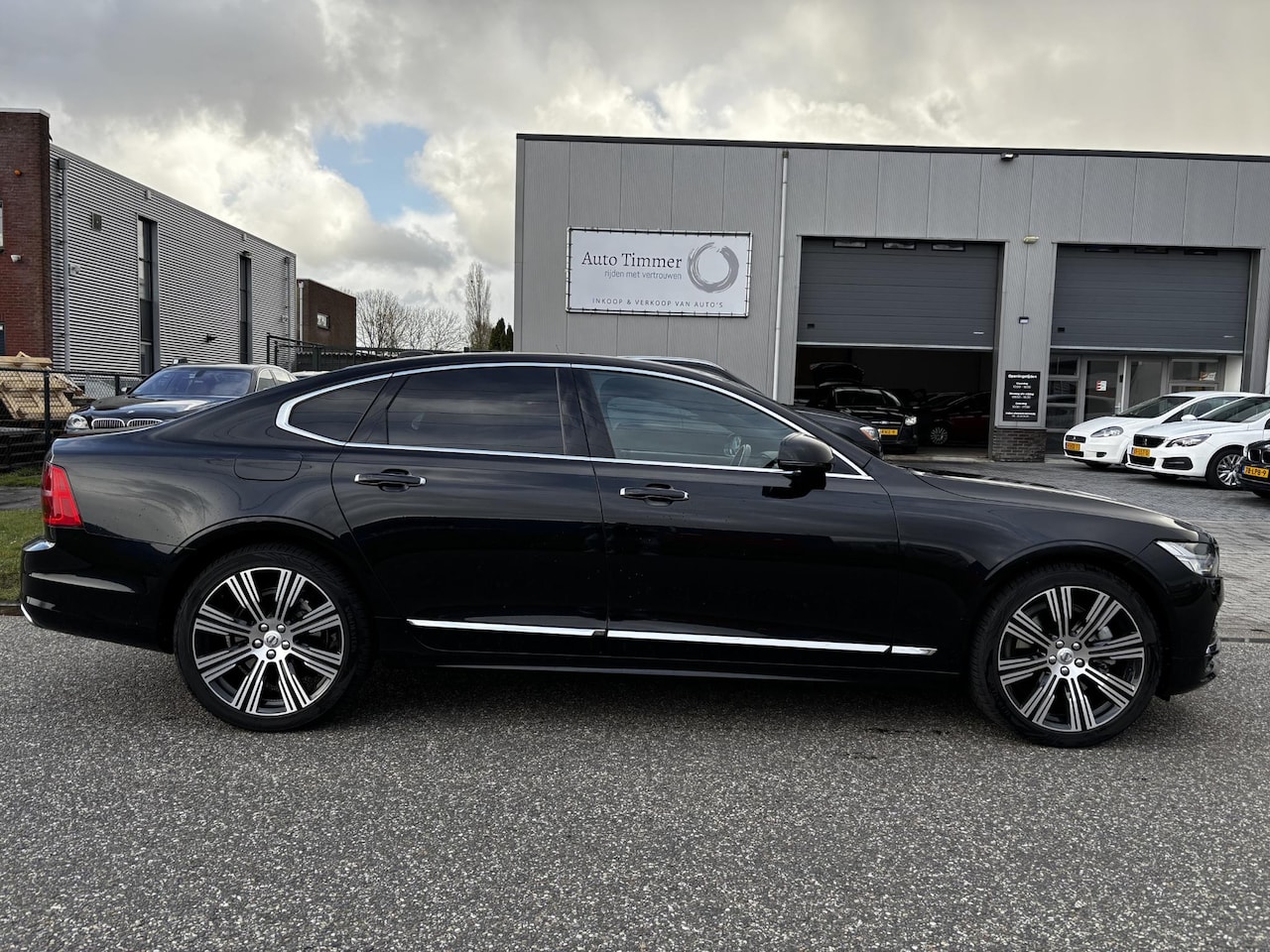 Volvo S90 - 2.0 T8 AWD Inscription LUCHTVERING] BOMVOL] ALLE OPTIES } NIEUWSTAAT!!! - AutoWereld.nl