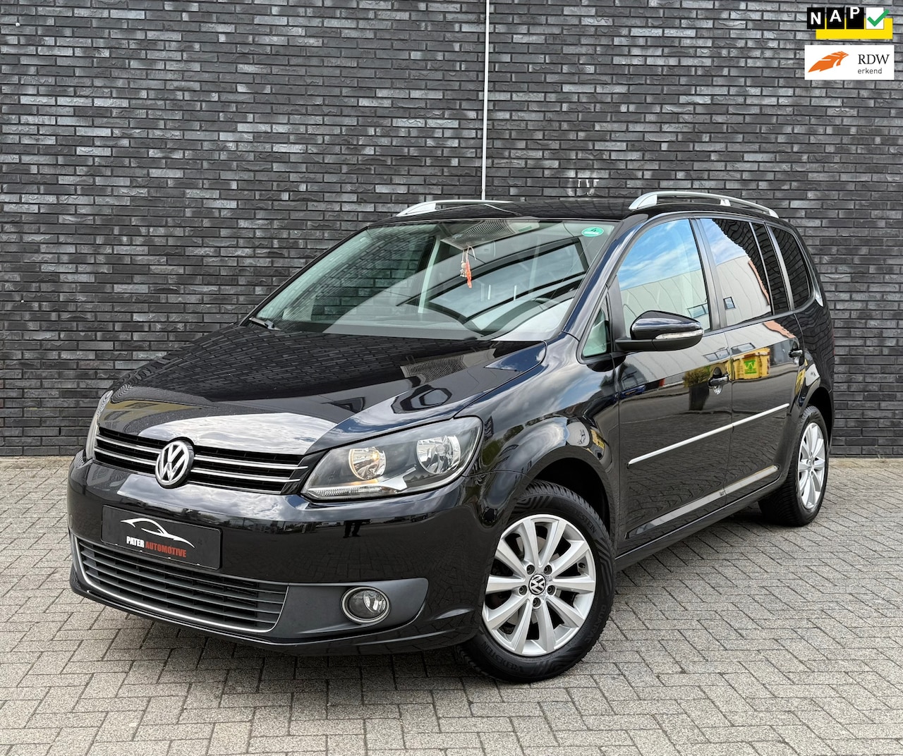 Volkswagen Touran - 1.2 TSI Highline NAP|Cruise|Navi|PDC|Trekhaak|Climate|Elekt Spiegel Pakket - AutoWereld.nl