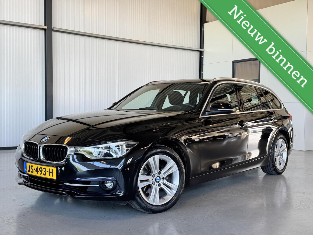 BMW 3-serie Touring - 320i Centennial Executive Sport Line - AutoWereld.nl