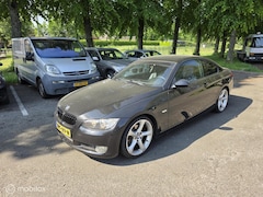 BMW 3-serie Coupé - 320i Introduction