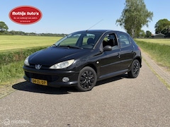 Peugeot 206 - 1.4 Forever Airco 5 deurs