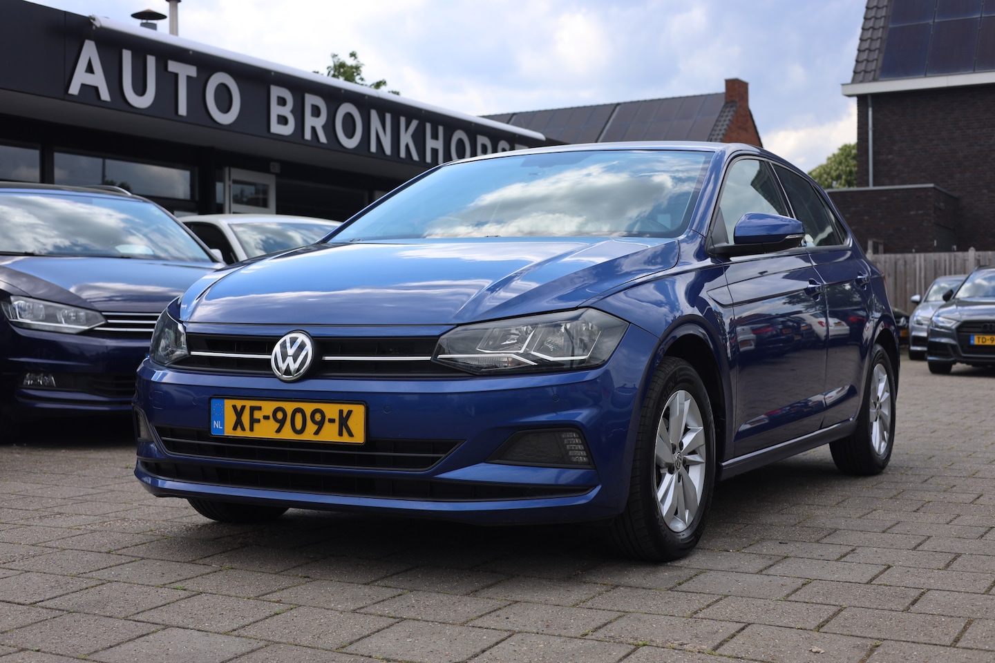 Volkswagen Polo - 1.0 TSI COMFORTLINE BUSINESS I AUT I TREKHAAK I CARPLAY - AutoWereld.nl