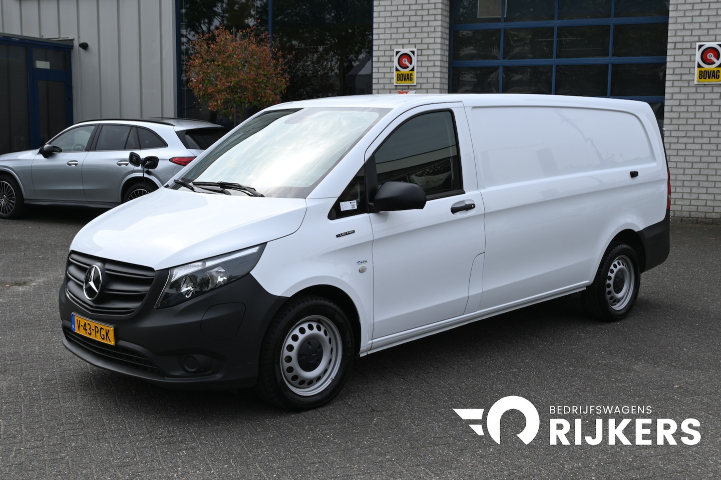 Mercedes-Benz eVito - 112 L3 XL 66 kWh Distronic, Navigatie met Camera - AutoWereld.nl
