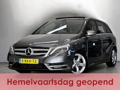 Mercedes-Benz B-klasse - 180 Ambition/ Automaat/ Open-Pano Dak/ Trekhaak/ Bi-Xenon/ Flippers/ 17''LMV/ Clima/ Navi/