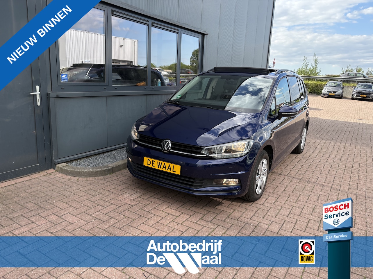 Volkswagen Touran - 1.5 TSi 150pk DSG Comfortline Bns 7-persoons SCHUIFDAK/NAVI/CARPLAY/ADAPT.CRUISE/PDC/WINTE - AutoWereld.nl