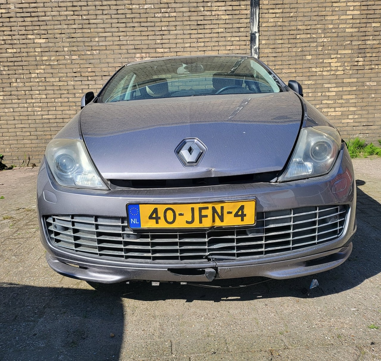 Renault Laguna Coupé - 3.5 V6 Initiale schade Handel/Export - AutoWereld.nl