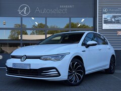 Volkswagen Golf - 1.5 eTSI Style DSG LED Navi