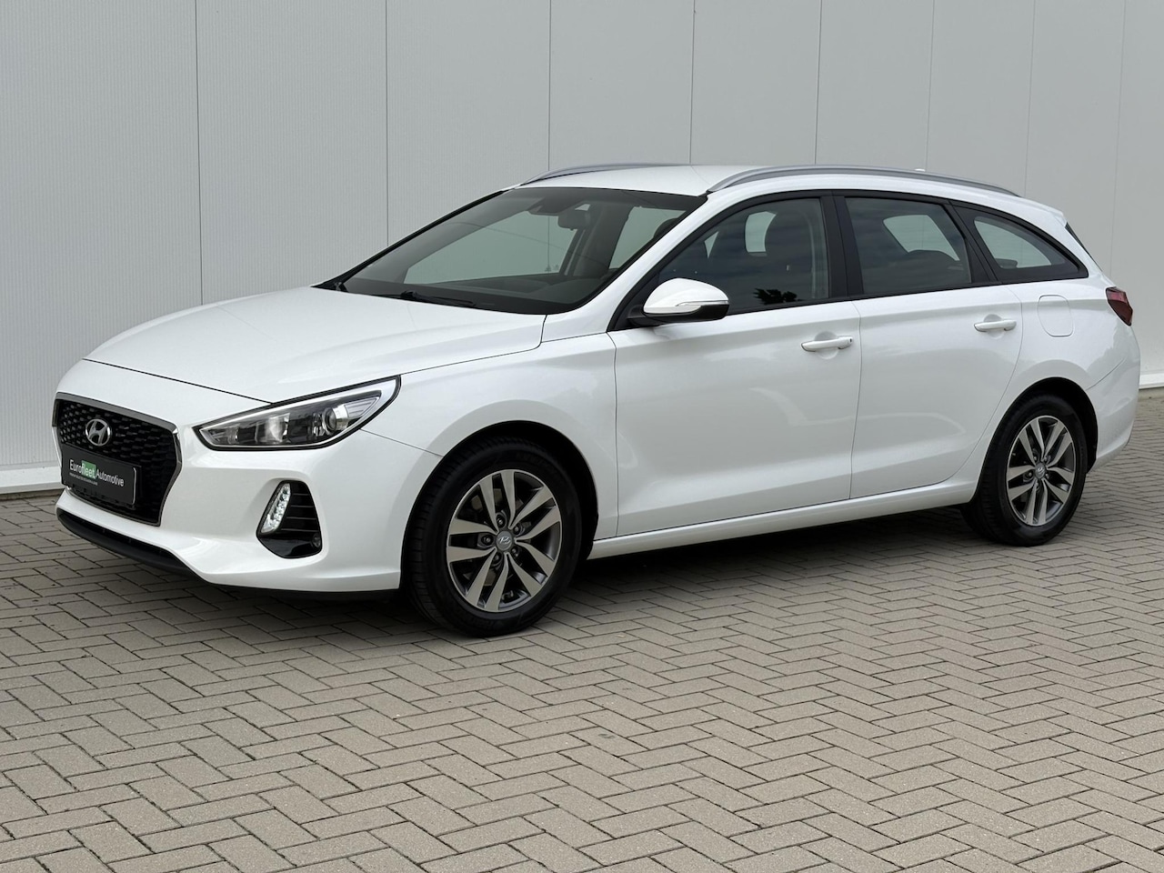Hyundai i30 - 1.4 T-GDI Comfort | AUTOMAAT | Carplay | Camera | Stuur & stoelverwarming | Trekhaak