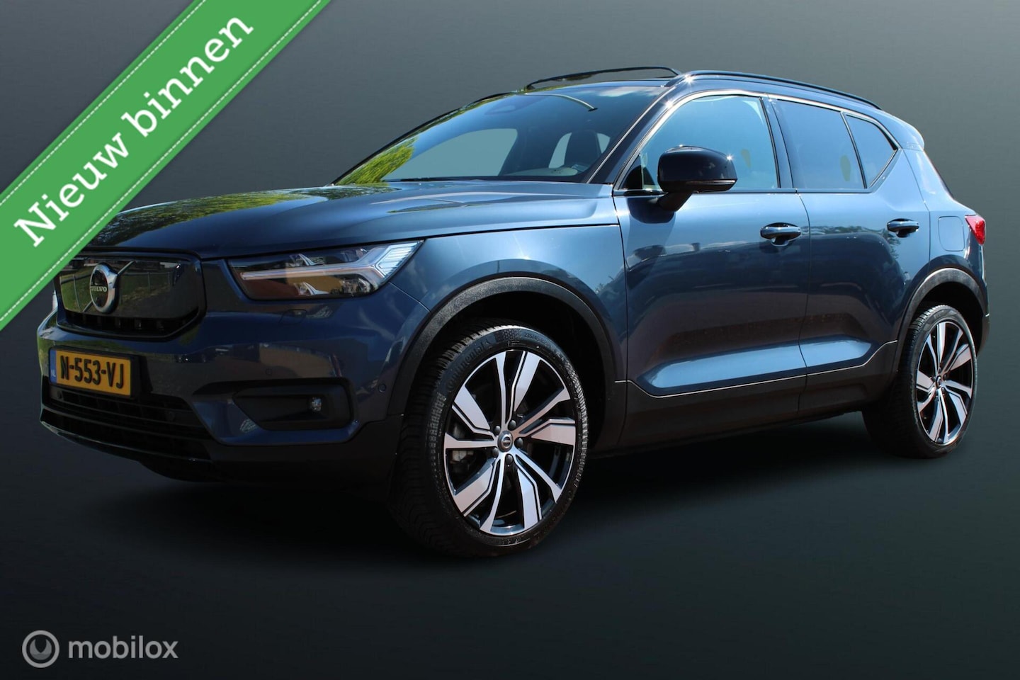 Volvo XC40 - Recharge Pro Recharge Pro, Panoramadak, Stoel-stuurverwarming, Cruice, App connect, 360 Camera, Donkerg - AutoWereld.nl