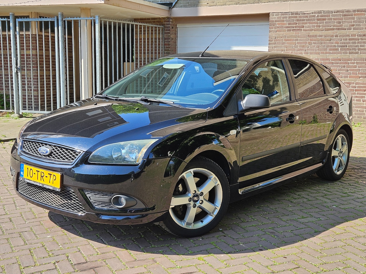 Ford Focus - 2.0-16V Rally Edition - AutoWereld.nl