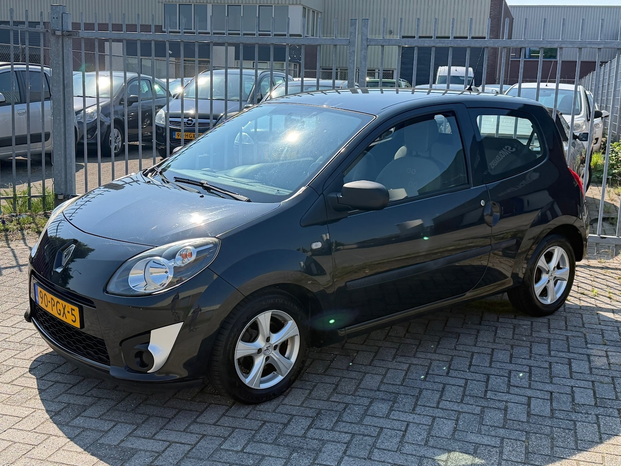 Renault Twingo - 1.2-16V Authentique! NL AUTO NAP! 1e EIGENAAR! RECENT GROOT ONDERHOUD D-RIEM NIEUW! TOPSTA - AutoWereld.nl