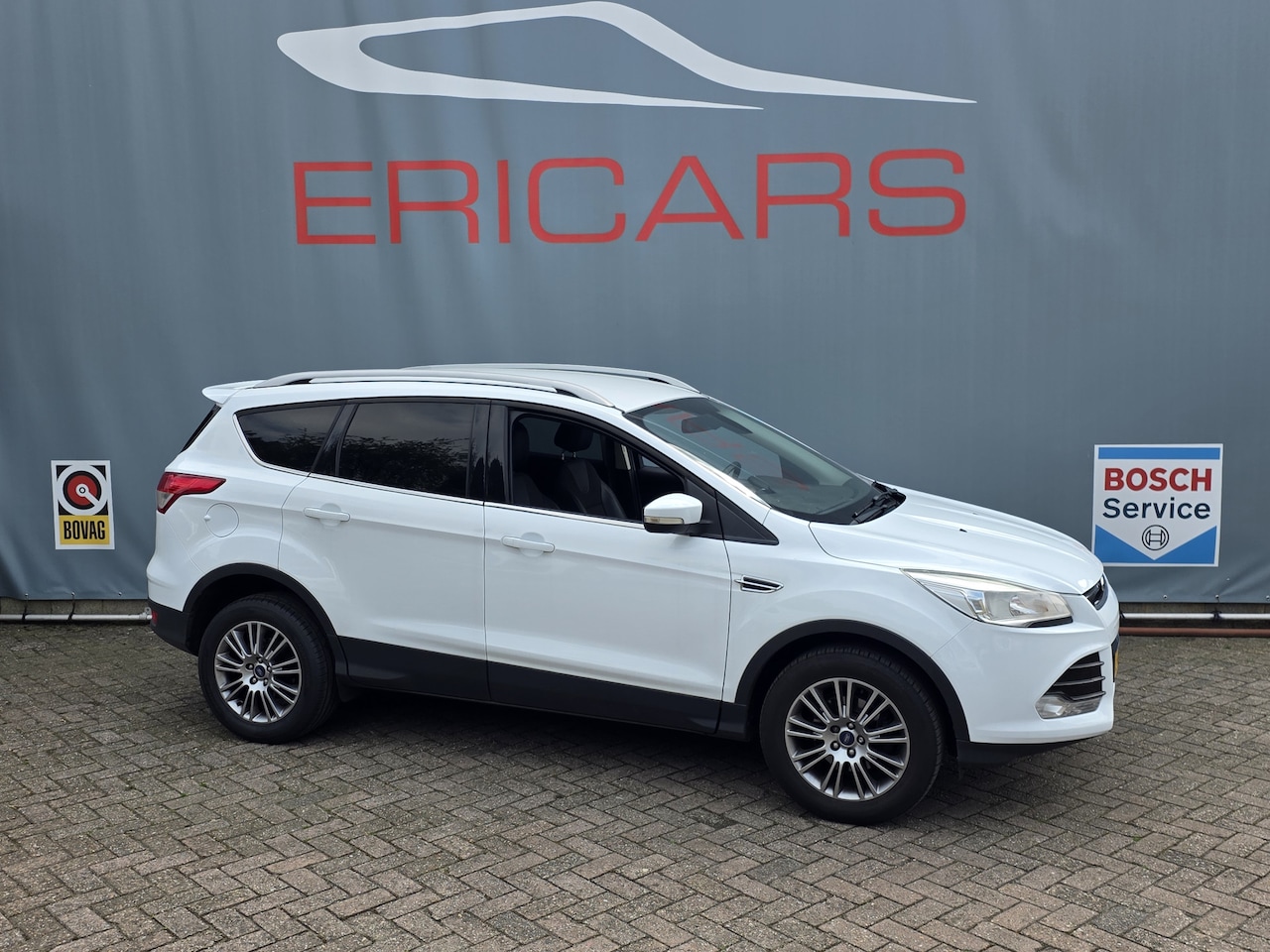 Ford Kuga - 1.6 Titanium AIRCO KEYLESS LEER STOF PDC CC - AutoWereld.nl