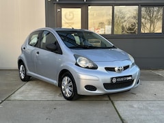 Toyota Aygo - 1.0 12V Access 5-Deurs Radio/CD/AUX