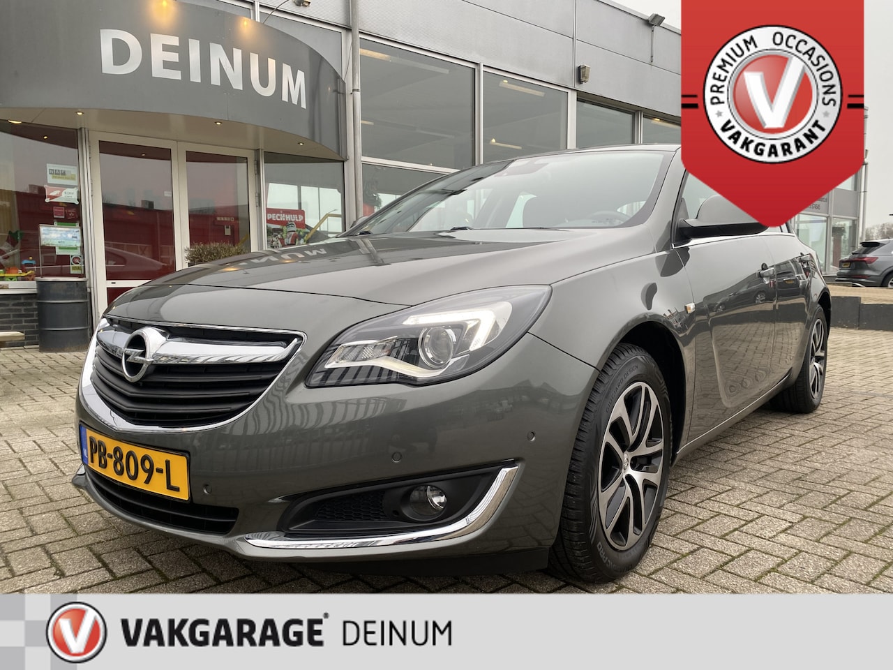 Opel Insignia - 1.6 Turbo 170 PK Edition Navigatie, Climate contr, Trekhaak, Nieuwstaat..!! - AutoWereld.nl