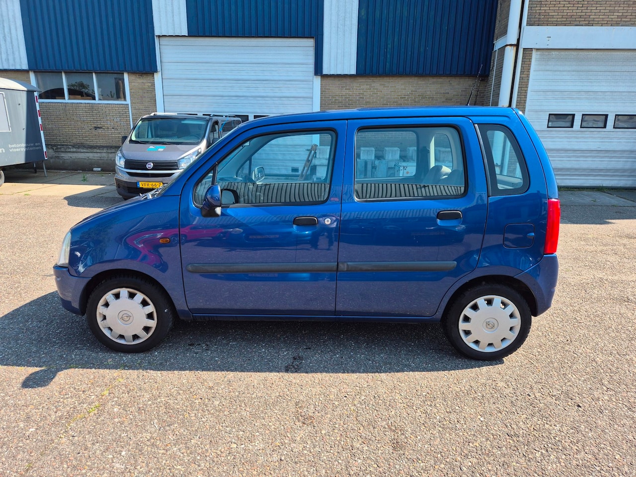 Opel Agila - 1.0-12V Comfort 1.0-12V Comfort, NIEUWSTAAT apk tot 5-3-2027/ trekhaak - AutoWereld.nl