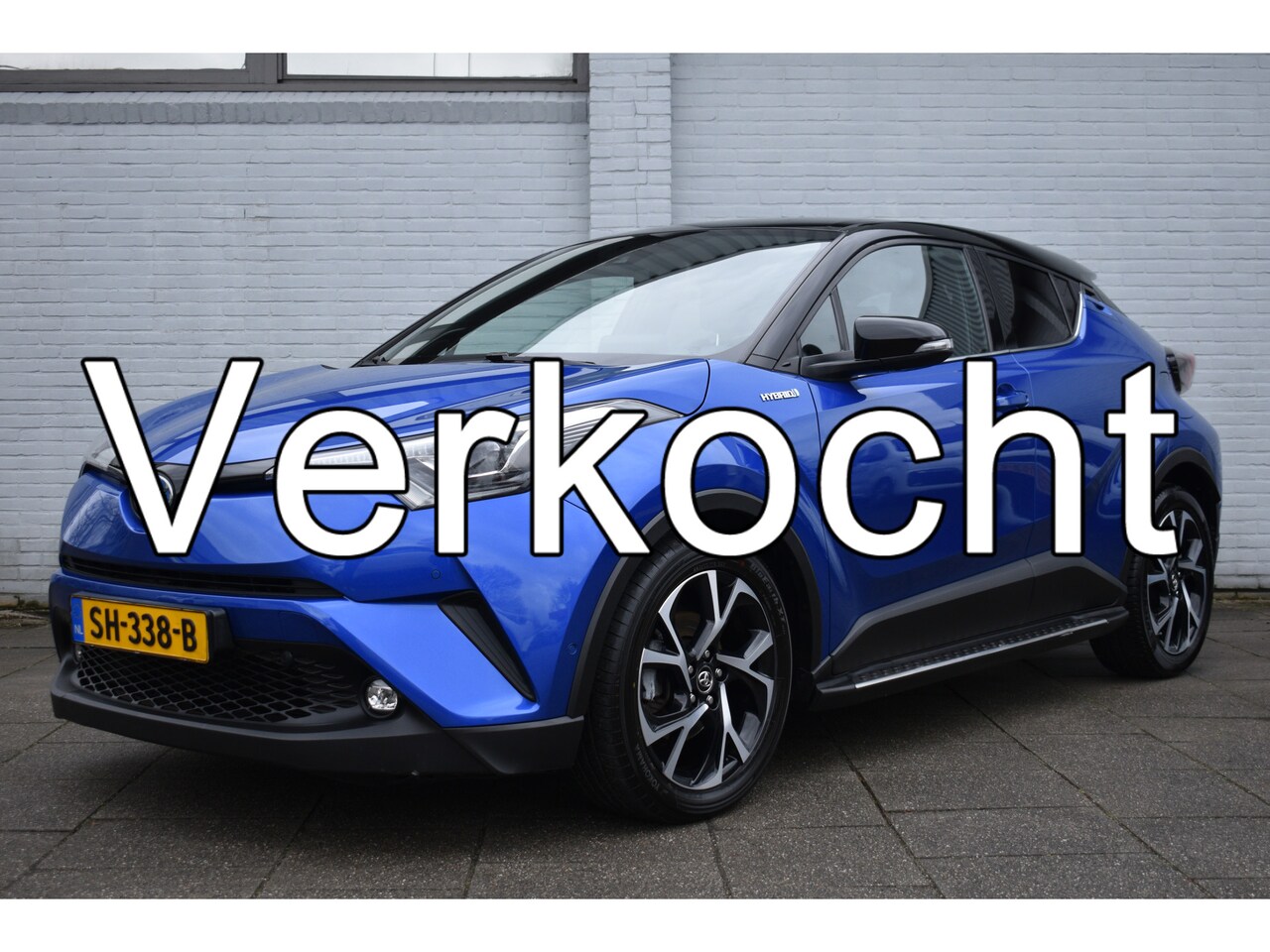 Toyota C-HR - 1.8 Hybrid Bi-Tone Automaat 122pk | Parkeersensoren voor en achter | Treeplanken | Keyless - AutoWereld.nl