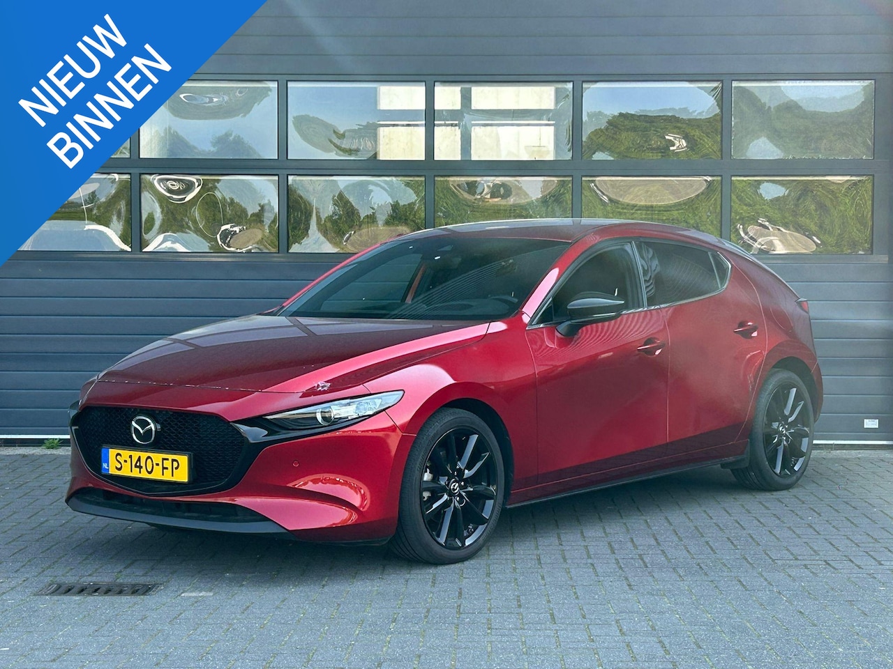 Mazda 3 - 2.0 E-SKYACTIV-G M HYBRID 150 HOMURA I AUTOMAAT I P-CAMERA I ADAPTIVE CRUISE CONTROL I STO - AutoWereld.nl