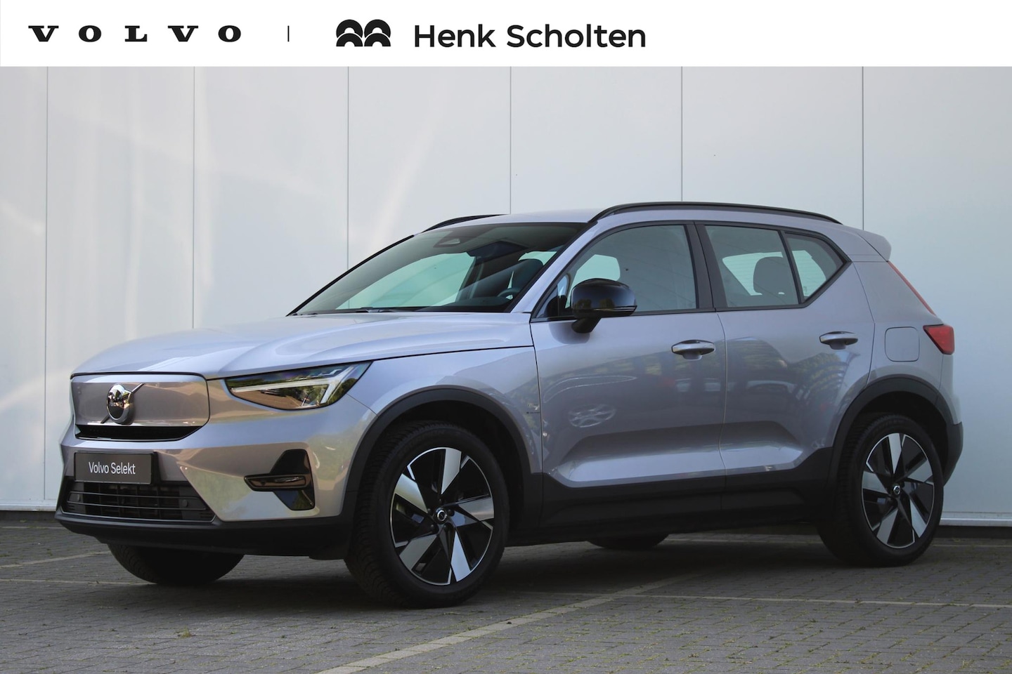 Volvo EX40 - Single Motor Extended Range Plus 82 kWh | Trekhaak | Verwarmbare voorstoelen en stuurwiel - AutoWereld.nl