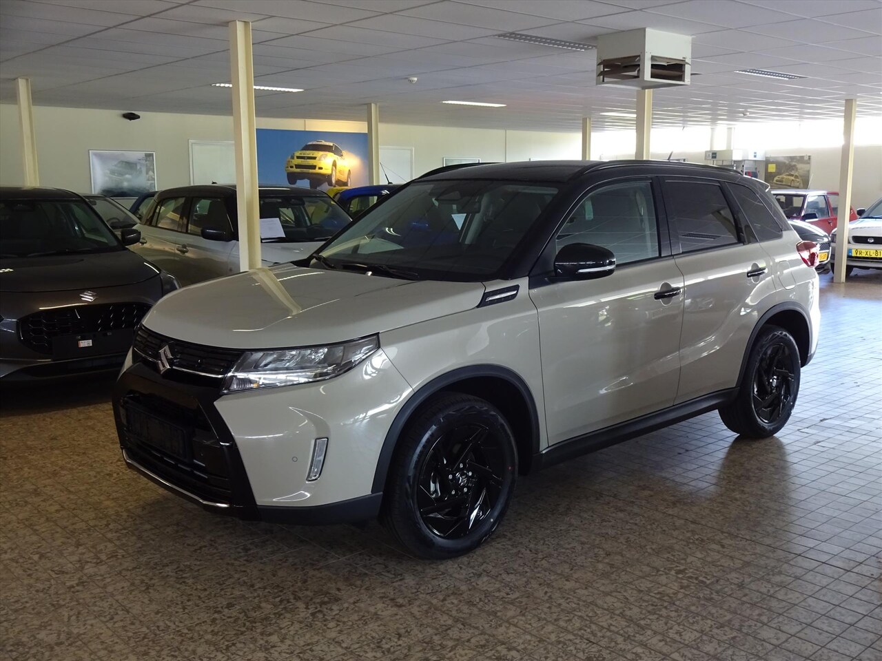 Suzuki Vitara - 1.4 Smart Hybrid Automaat Special Edition, Nieuw - AutoWereld.nl