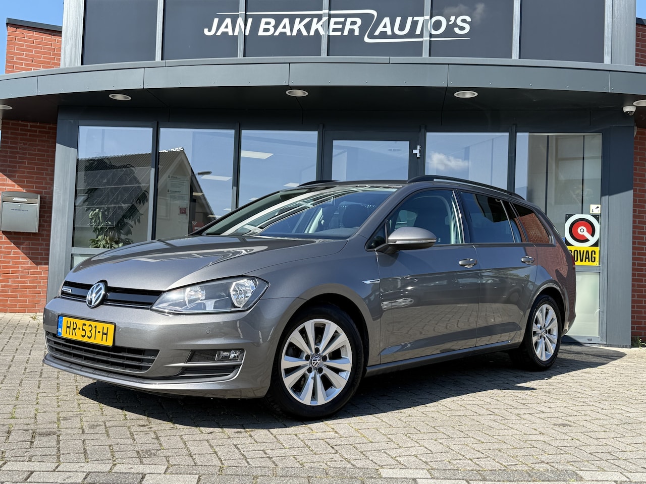 Volkswagen Golf Variant - 1.0 TSI Business Edition Connected ✅ Navi ✅ Cruise ✅ Carplay ✅ - AutoWereld.nl
