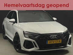 Audi RS3 - 2.5 TFSI quattro A3 Sportback B&O*PANO*400PK*KEYLESS*BLACK*Full-assist