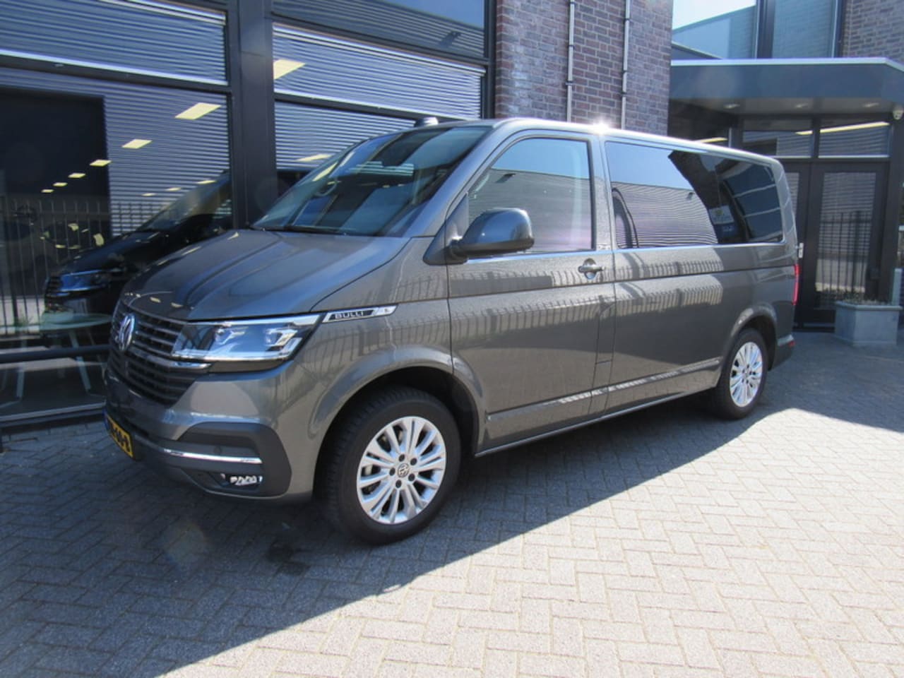 Volkswagen Transporter - Transporter L1H1 2.0 TDI 150pk Mindervalide met veel optie's - AutoWereld.nl