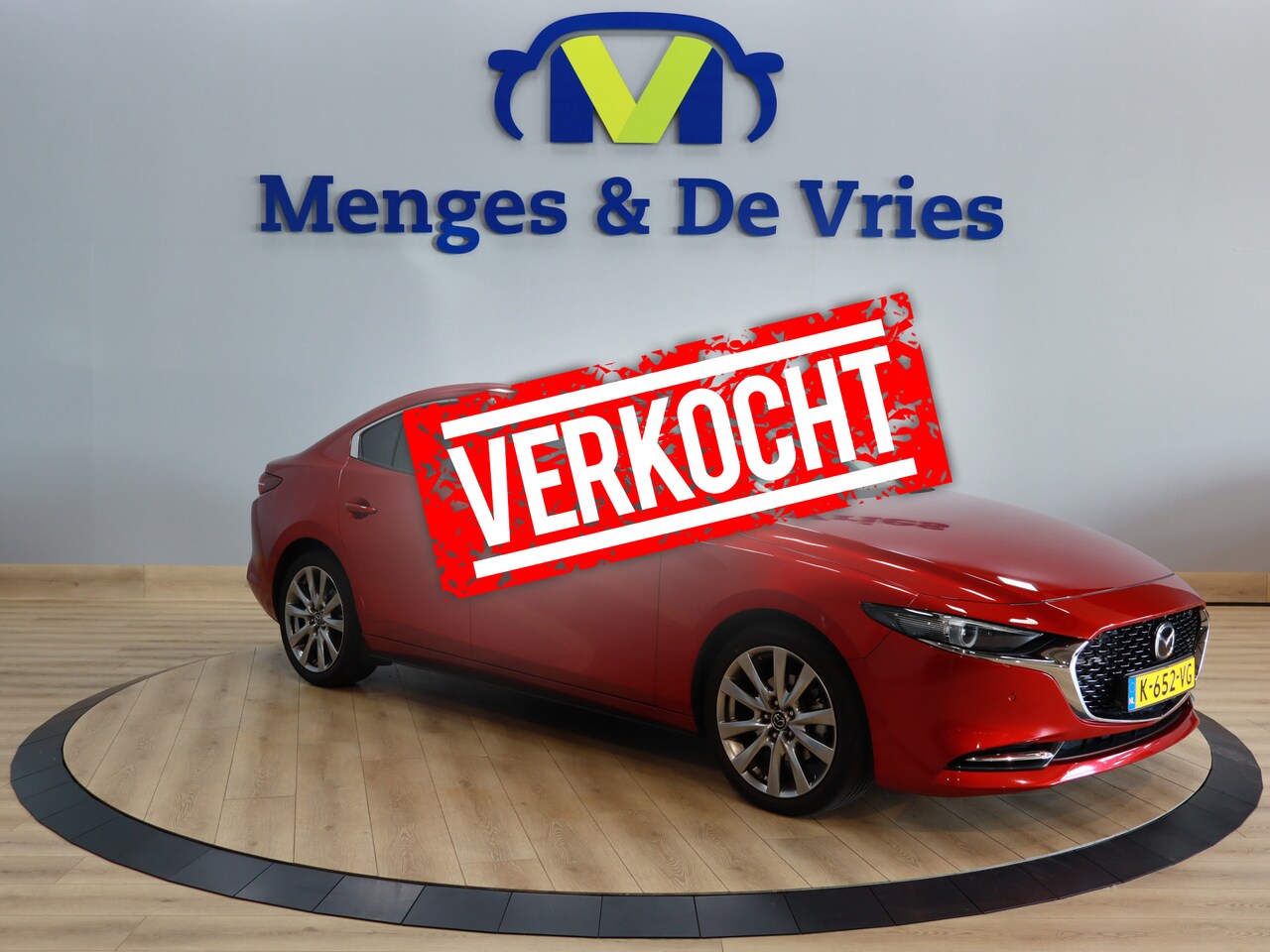 Mazda 3 - 2.0 e-SkyActiv-X M Hybrid 186 Luxury Airco ECC | Trekaahk | Bose | Memory | 360 Camera | S - AutoWereld.nl