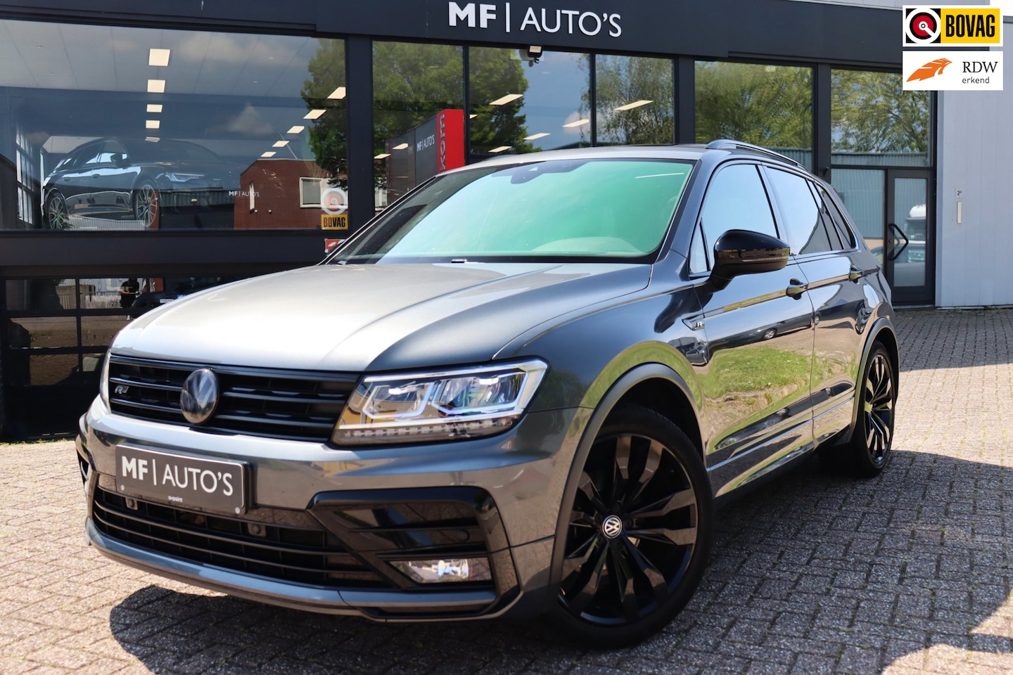 Volkswagen Tiguan - 1.4 TSI ACT Comfortline Business R|Pano|Memory|ACC|Lane|Camera - AutoWereld.nl