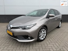 Toyota Auris Touring Sports - 1.8 Hybrid Lease Clima - Full map navi - clima - NAP - Orig. NL-auto - cruise control - bl