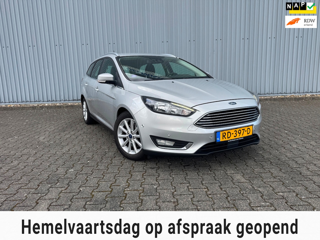 Ford Focus Wagon - 1.5 Titanium|MOTOR REVISIE|DEALEROH|TOPSTAAT| - AutoWereld.nl