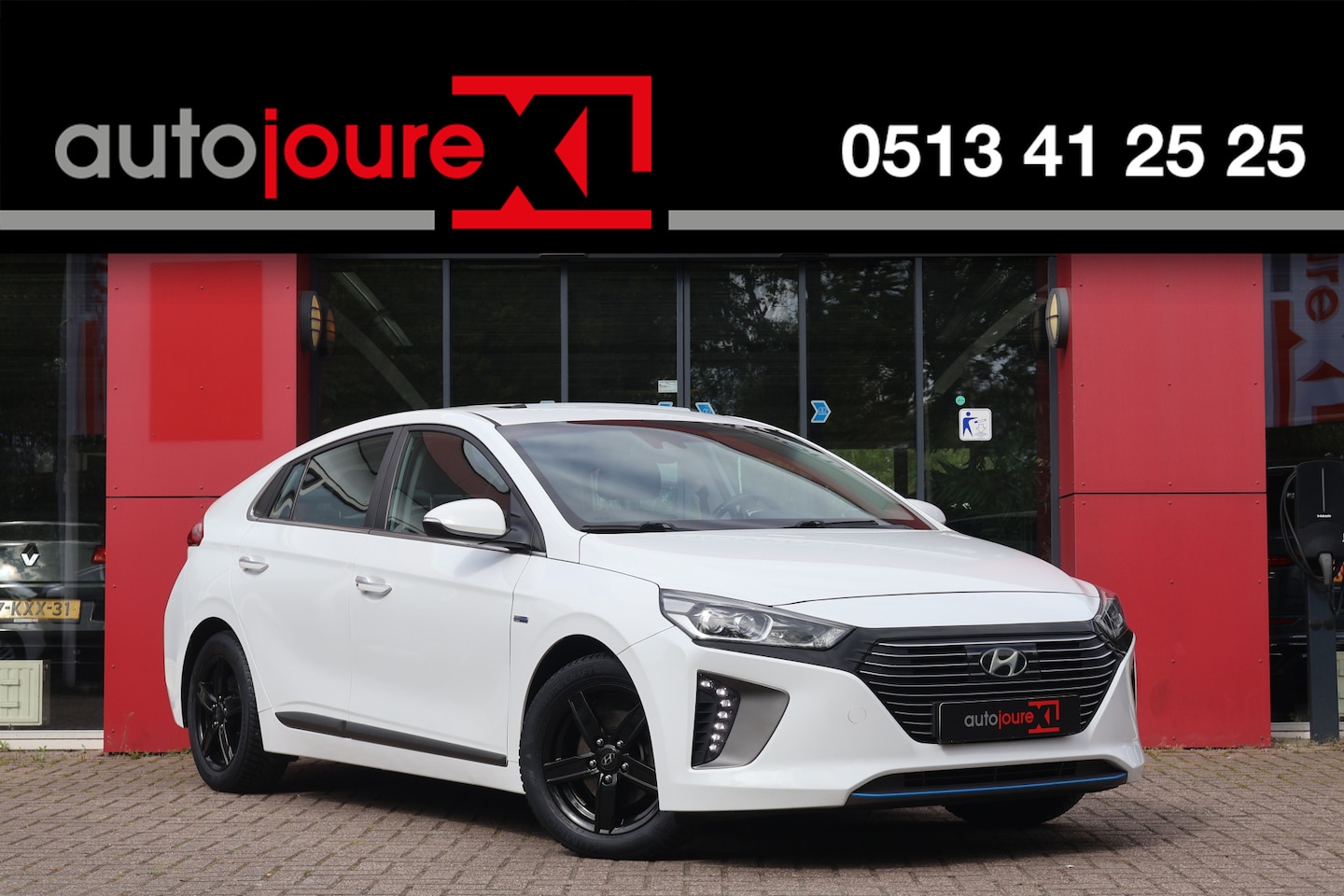 Hyundai IONIQ - 1.6 GDi PHEV Comfort | Schuifdak | Camera | Trekhaak | - AutoWereld.nl