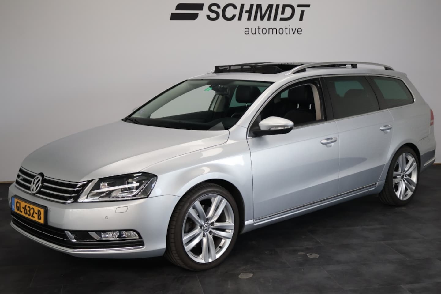 Volkswagen Passat Variant - 1.8 TSI Highline | Trekhaak | Panoramadak | Bi-Xenon - AutoWereld.nl