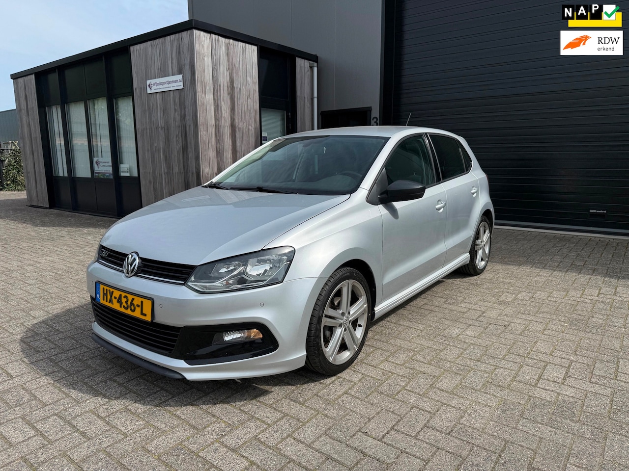 Volkswagen Polo - 1.2 TSI 2x R-Line|AIRCO|NWE APK|CRUISE CONTROL|LM VELGEN 17|BLUETOOTH|APPLE CARPLAY - AutoWereld.nl
