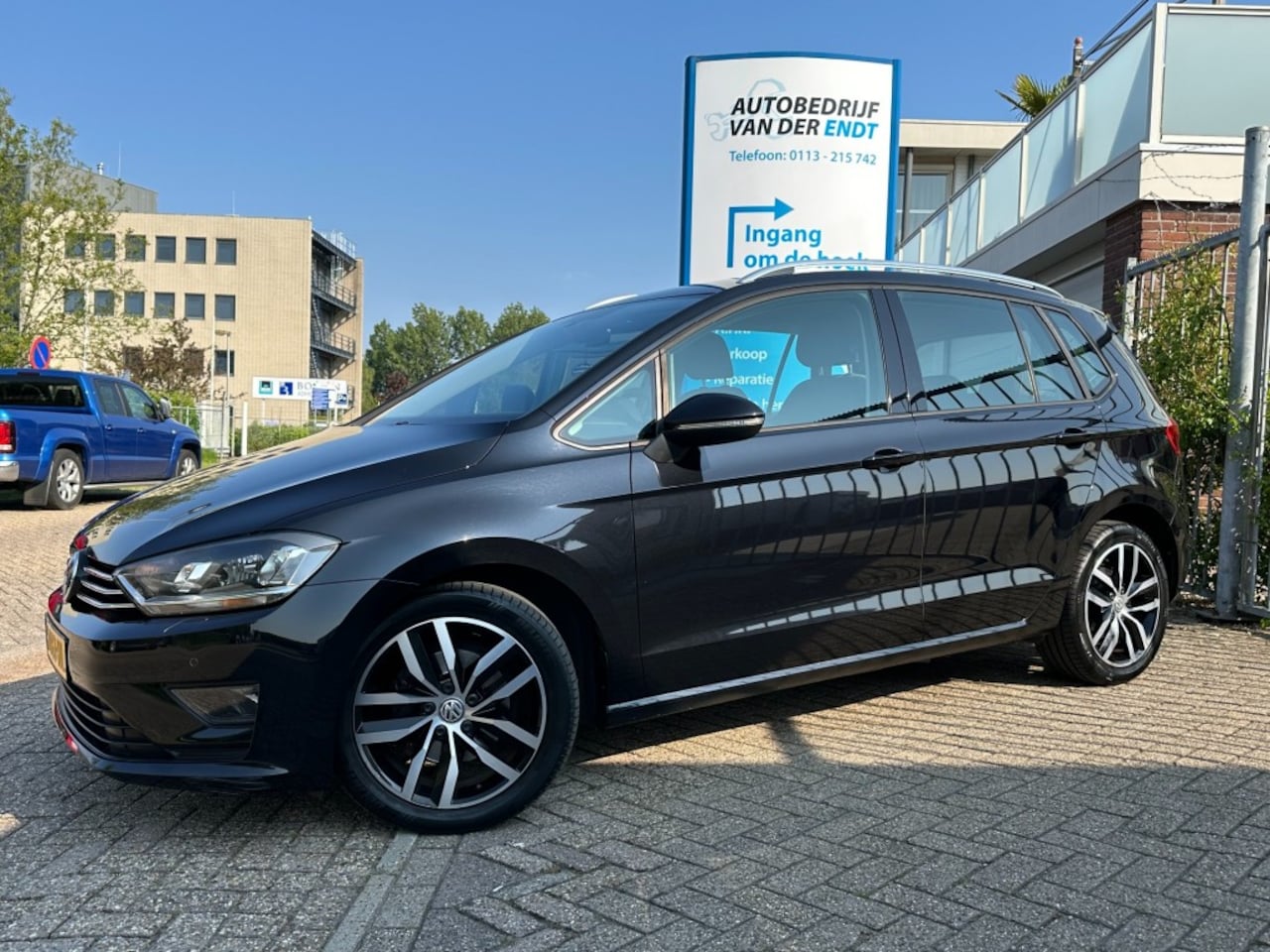 Volkswagen Golf Sportsvan - 1.4 TSI Highline  Trekhaak  Carplay  Xenon  ergoActive  Stoel- en stuurwielverwarming - AutoWereld.nl