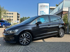 Volkswagen Golf Sportsvan - 1.4 TSI Highline Trekhaak Carplay Xenon ergoActive Stoel- en stuurwielverwarming