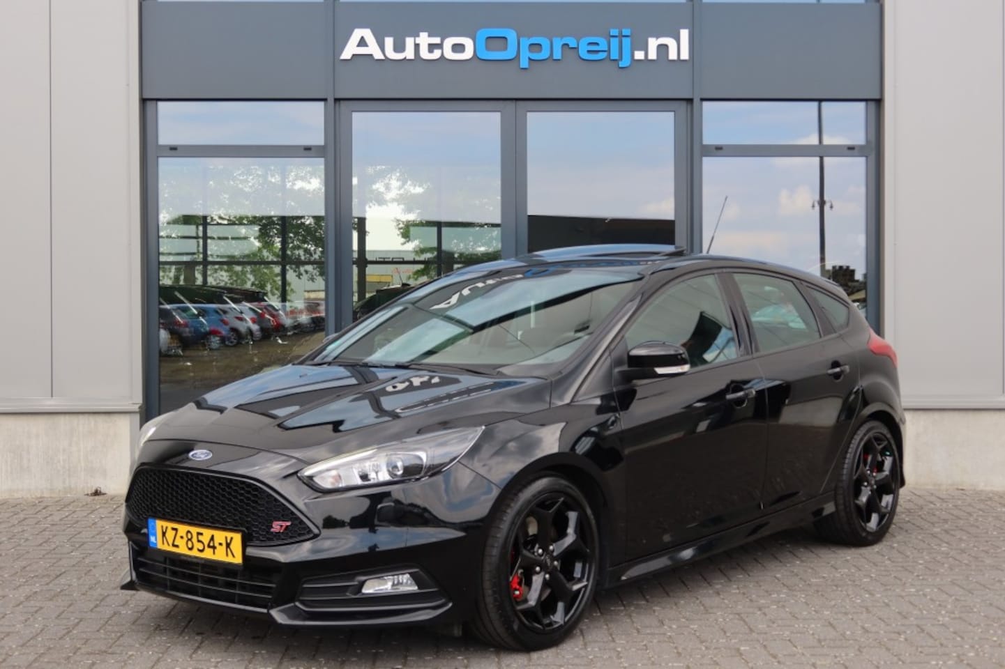 Ford Focus - 2.0 ST-3 250pk Recaro Stoelen Leder, Schuifdak, 1e eigenaar, Ned. auto, Bi- Xenon - AutoWereld.nl