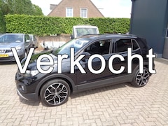 Volkswagen T-Cross - 1.0 TSI Life Ecc, Groot Navi, PDC v+a, LM Velgen, Trekhaak